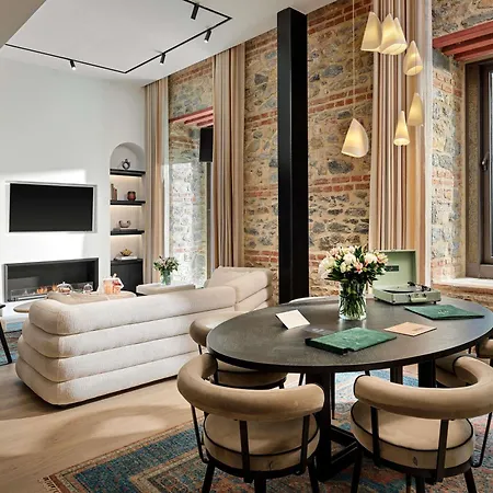 Hotel Aliee - A Paris Society Collection 5*