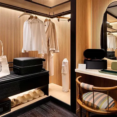 Hotel Aliee - A Paris Society Collection