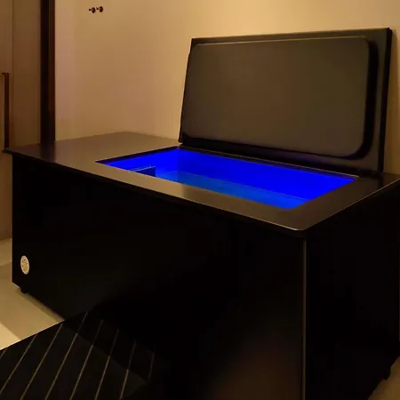 Aliee - A Paris Society Collection Hotel