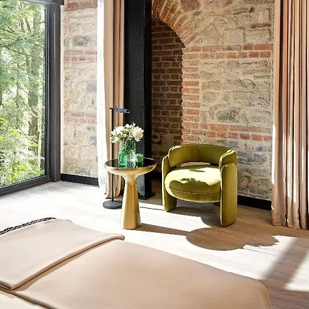 Aliee - A Paris Society Collection Hotel
