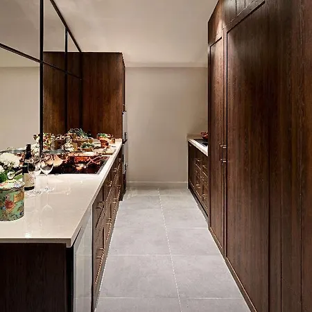 Aliee - A Paris Society Collection Hotel