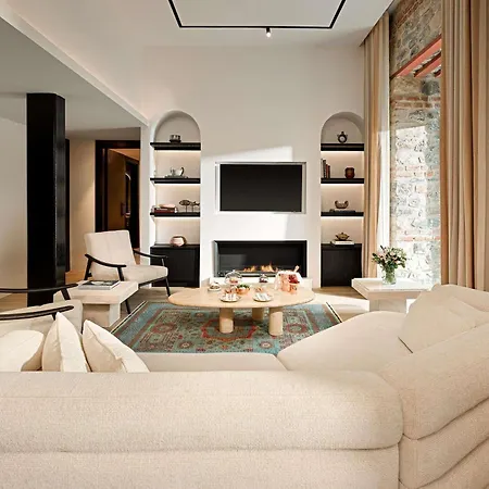 Hotel Aliee - A Paris Society Collection