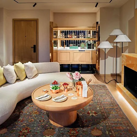 Aliee - A Paris Society Collection Hotel