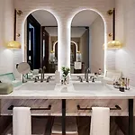 Hotel Aliee - A Paris Society Collection 5*