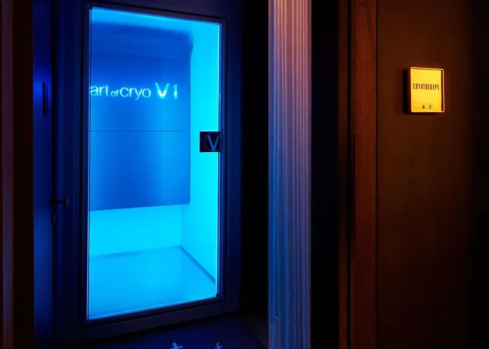 Aliee - A Paris Society Collection Hotel