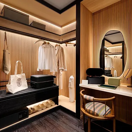 Aliee - A Paris Society Collection 5*