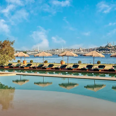 Aliee - A Paris Society Collection Hotel 5*