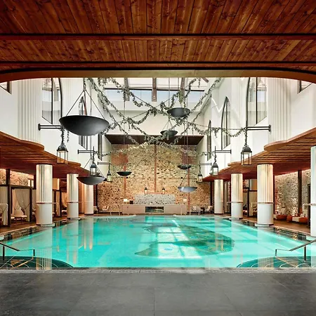 Aliee - A Paris Society Collection Hotel