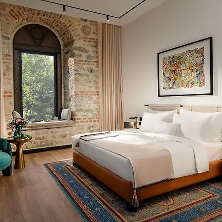 Hotel Aliee - A Paris Society Collection 5*