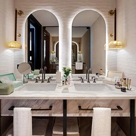 Aliee - A Paris Society Collection 5*