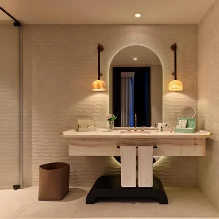 Aliee - A Paris Society Collection 5*