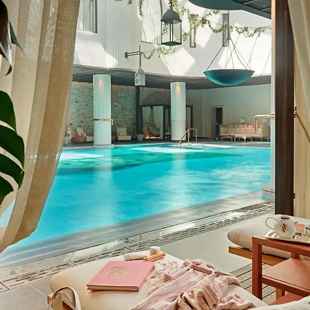 Aliee - A Paris Society Collection 5*