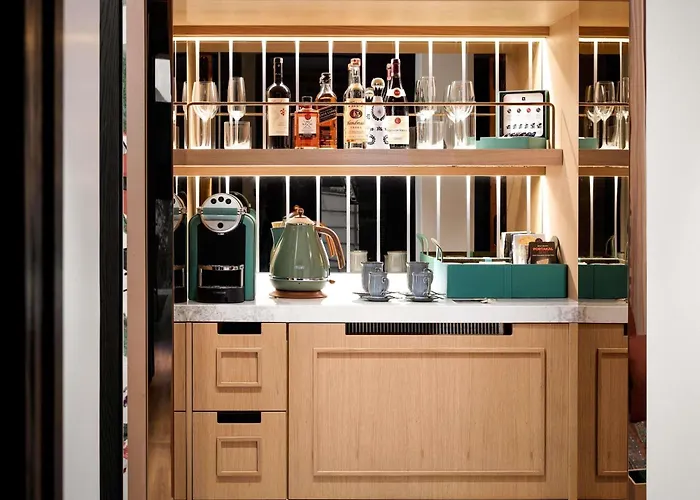 Aliee - A Paris Society Collection Hotel