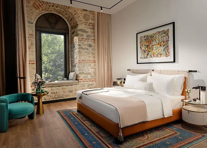 Hotel Aliee - A Paris Society Collection 5*