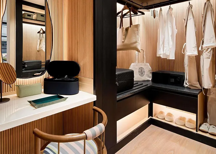 Aliee - A Paris Society Collection Hotel