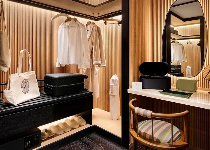 Aliee - A Paris Society Collection Hotel